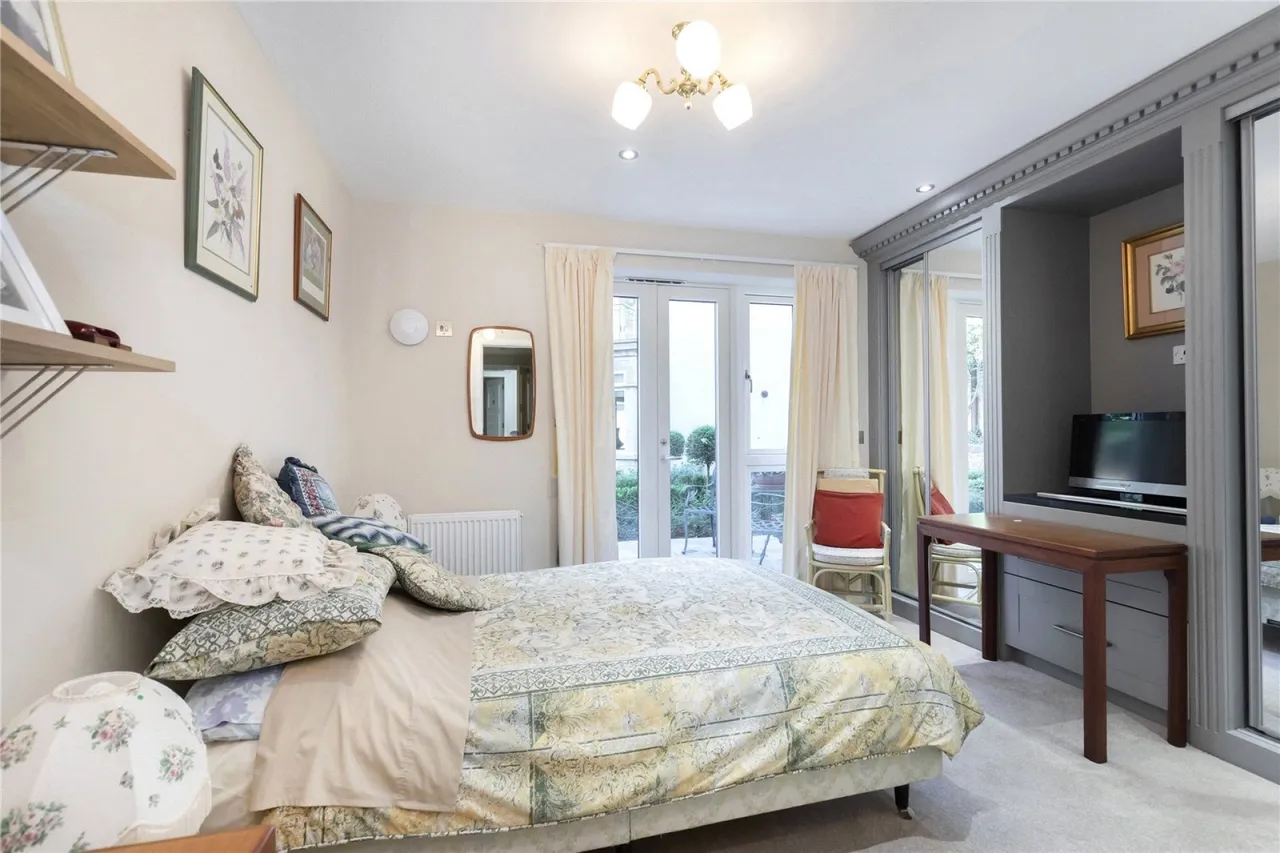 Stratton Place, Stratton, GL7, photo 10