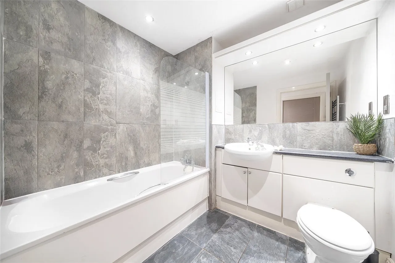 Lombard Road, Battersea, SW11, photo 8