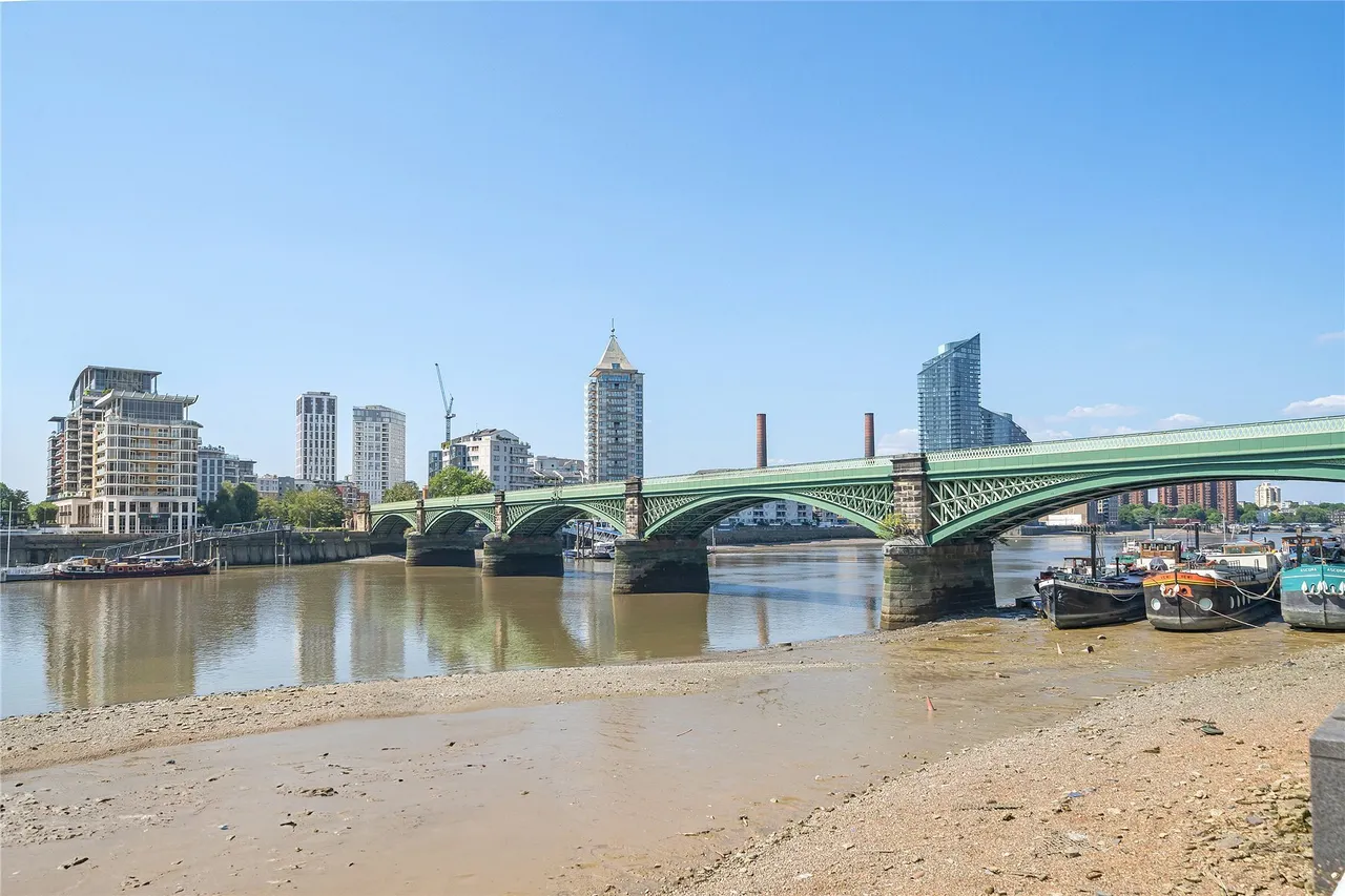 Lombard Road, Battersea, SW11, photo 12