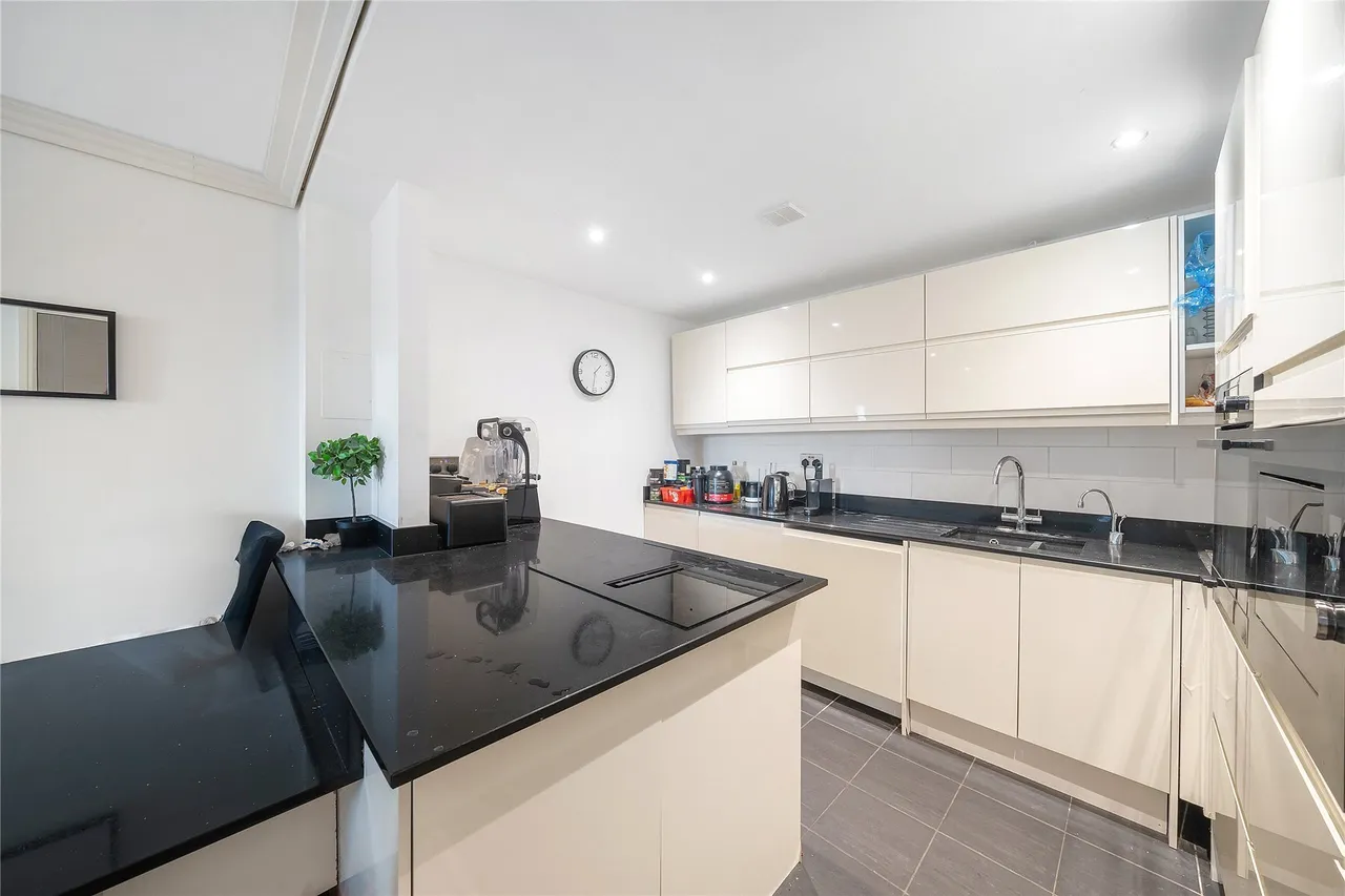 Lombard Road, Battersea, SW11, photo 4