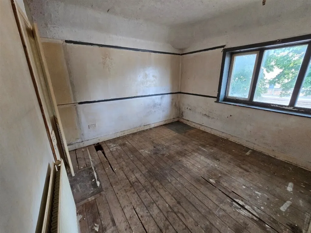 Poundswick Lane, MANCHESTER, photo 2