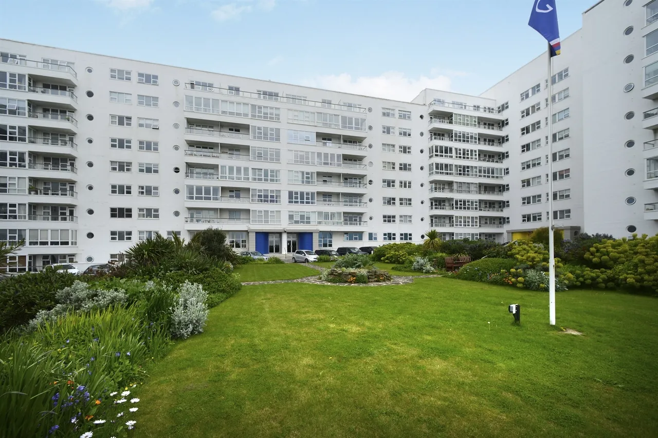 2 bed flat for sale — Marine Gate, Brighton