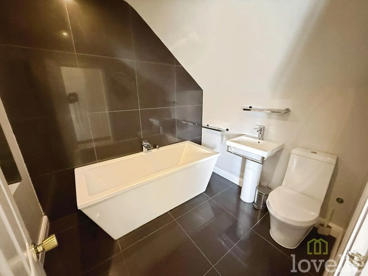 Lincoln Road, North Hykeham, LN6, photo 8