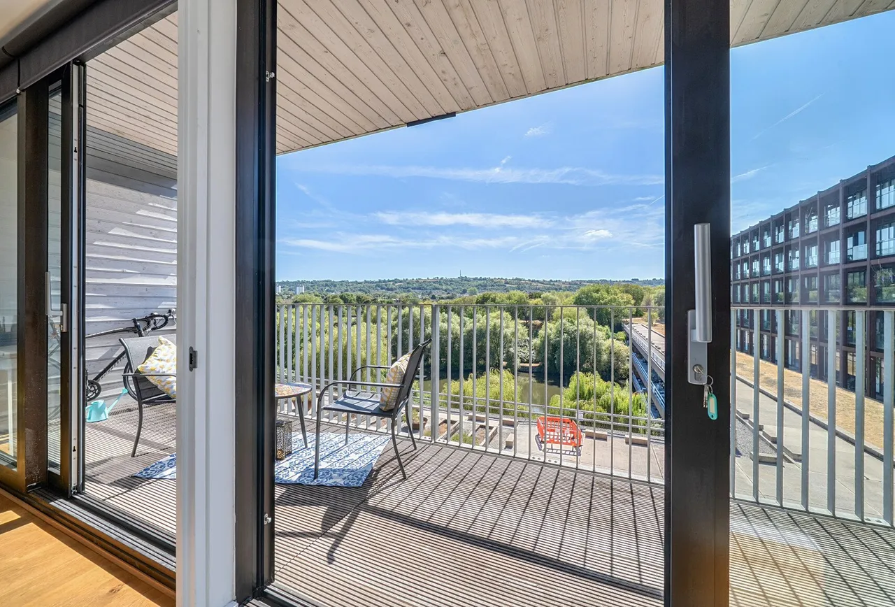 Lake Shore Drive, Bristol, BS13 7BG, photo 8
