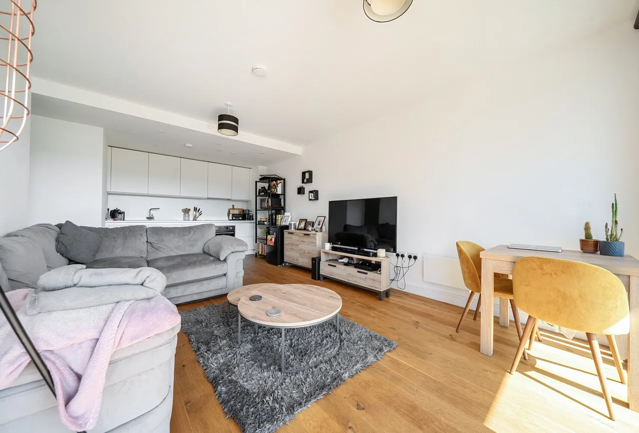 Lake Shore Drive, Bristol, BS13 7BG, photo 5