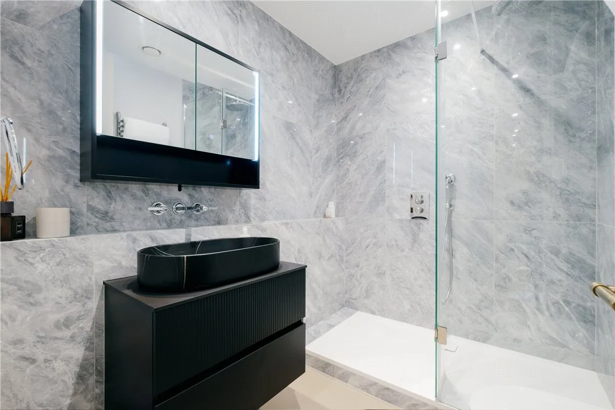 Piccadilly, Mayfair, W1J, photo 6