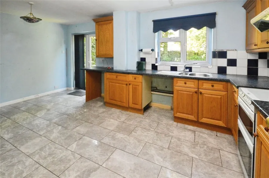 House Under Offer with 3 bedrooms in Bishop's Stortford, CM23, photo 6