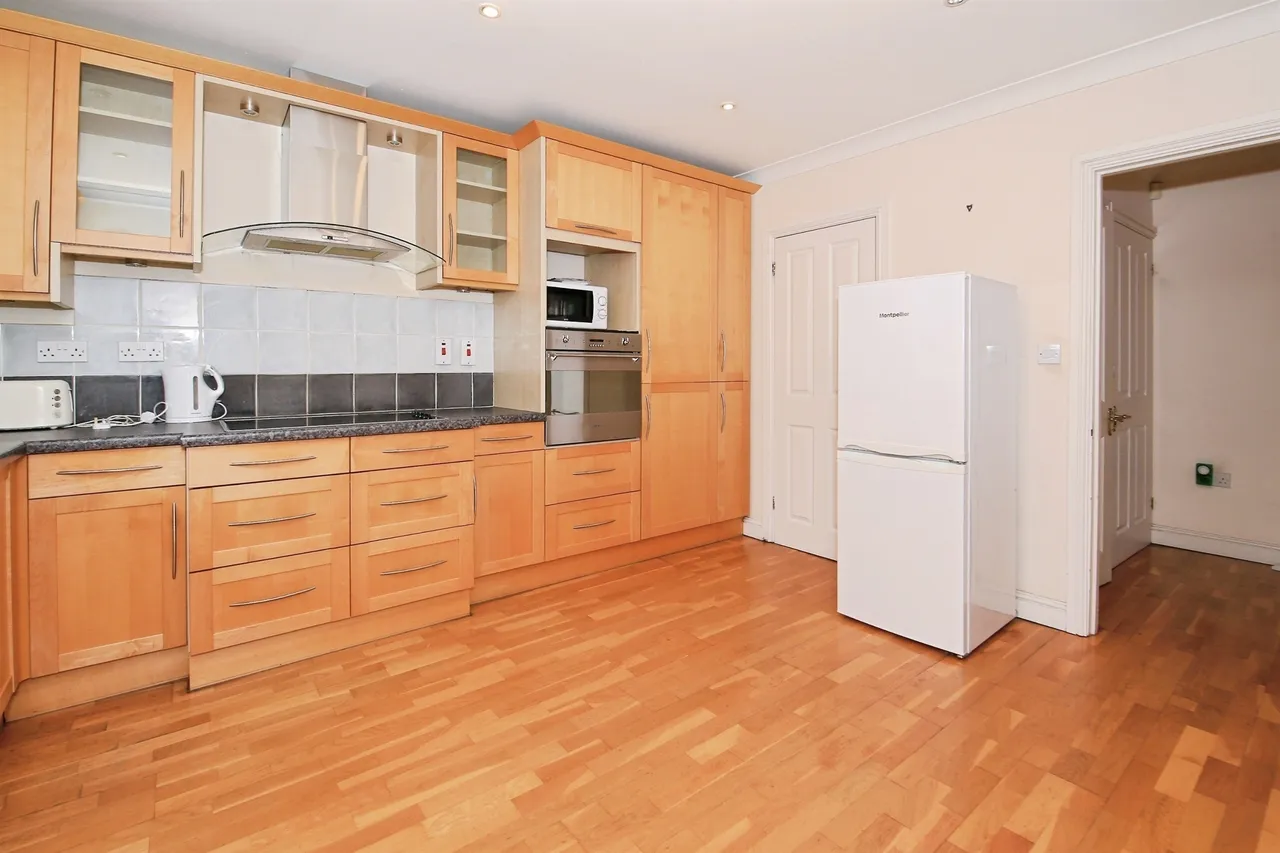 St. Marys Street, Peterborough, PE7, photo 7