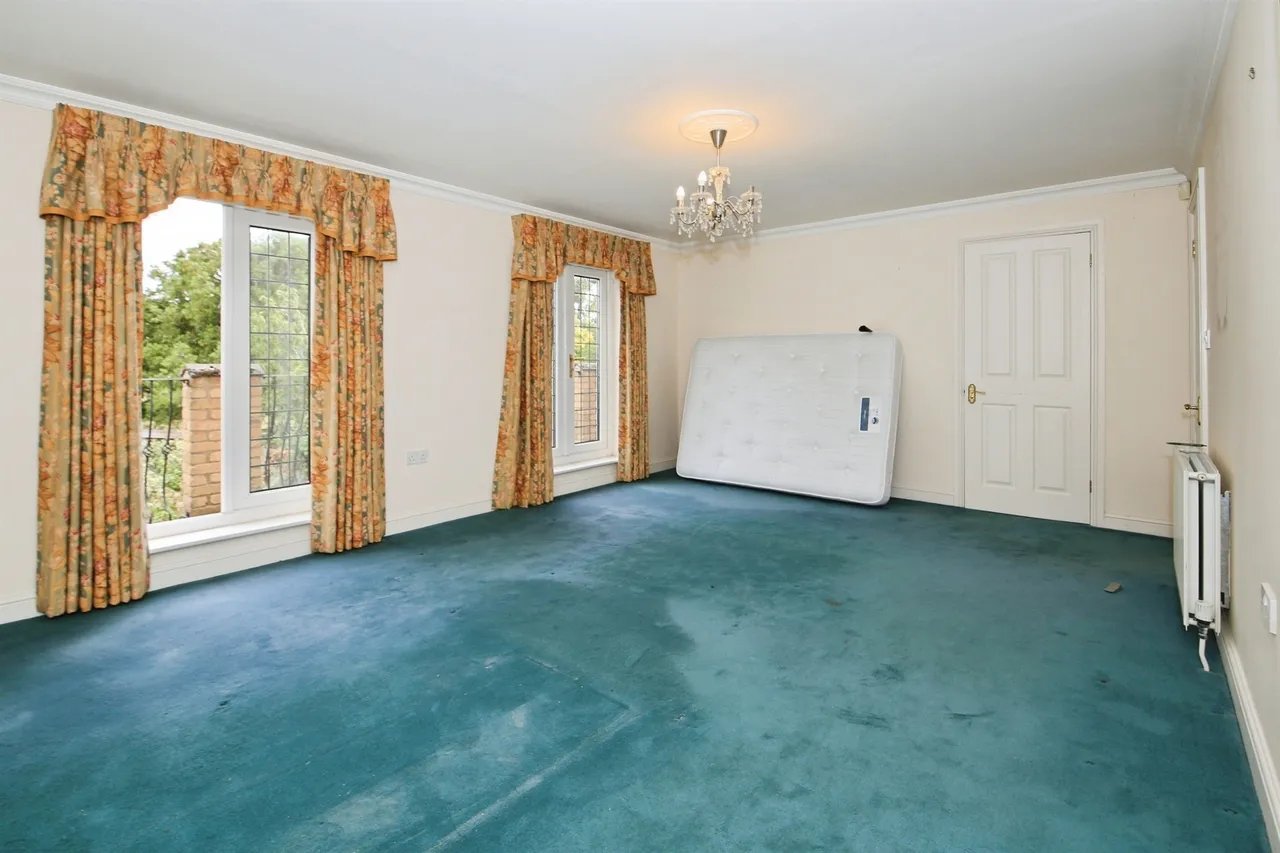 St. Marys Street, Peterborough, PE7, photo 9