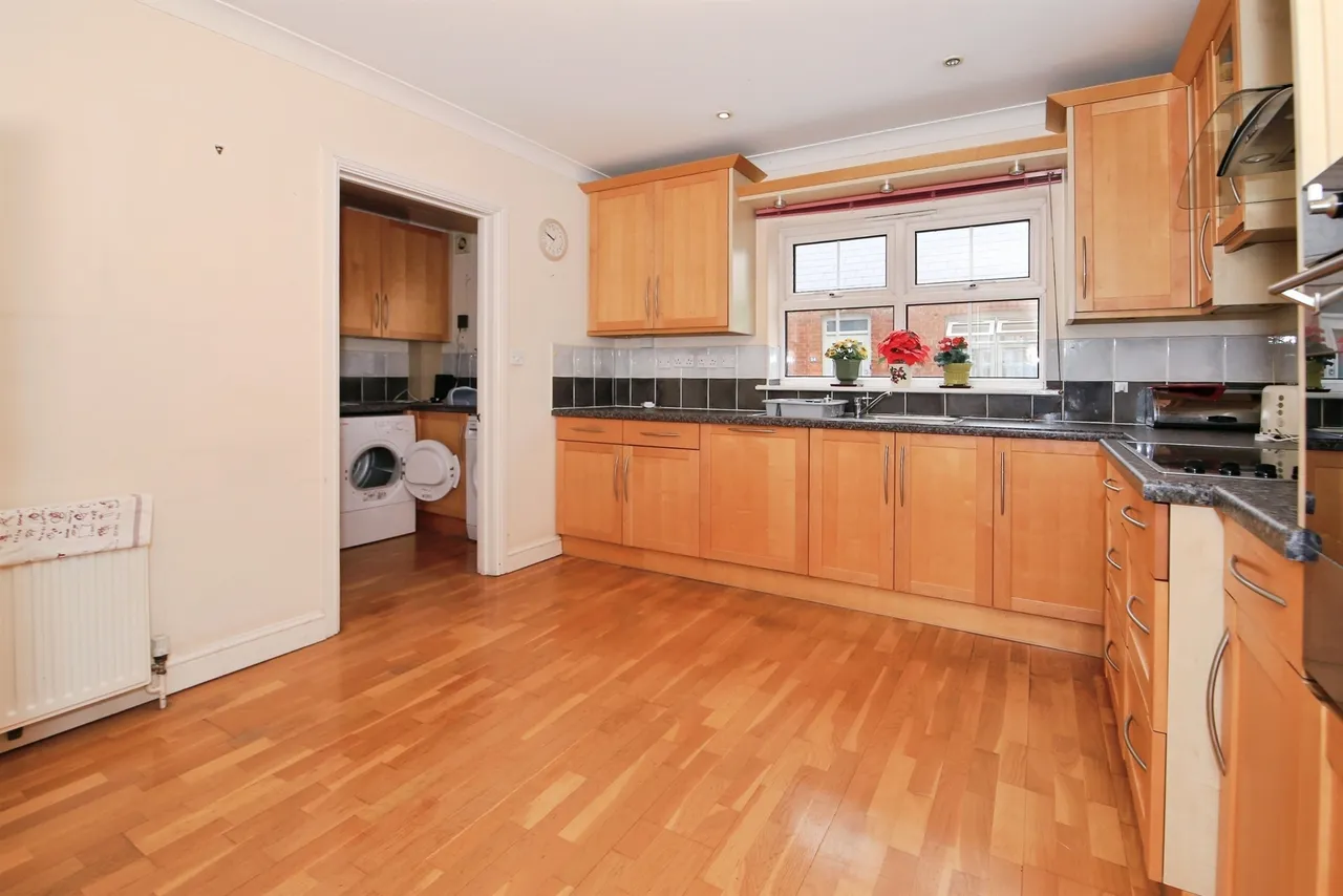 St. Marys Street, Peterborough, PE7, photo 8