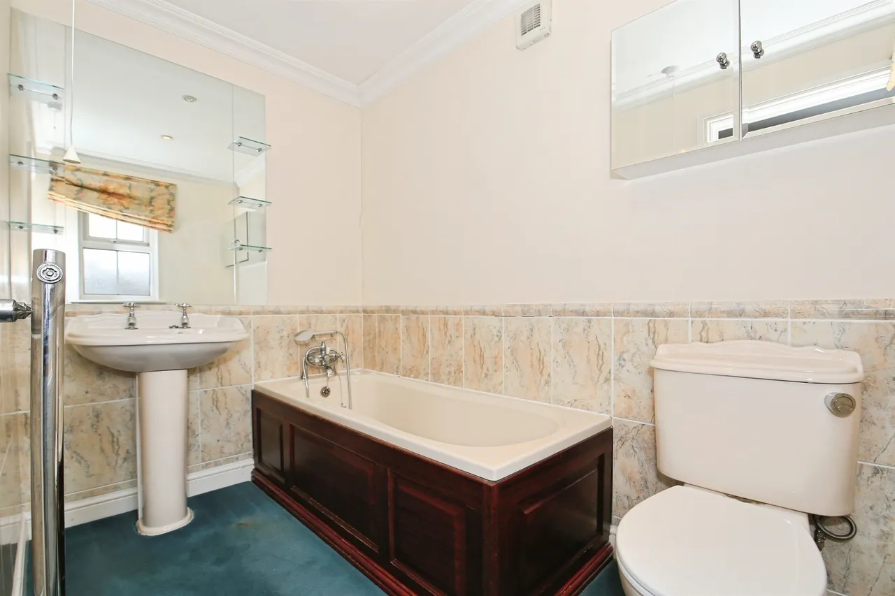 St. Marys Street, Peterborough, PE7, photo 10