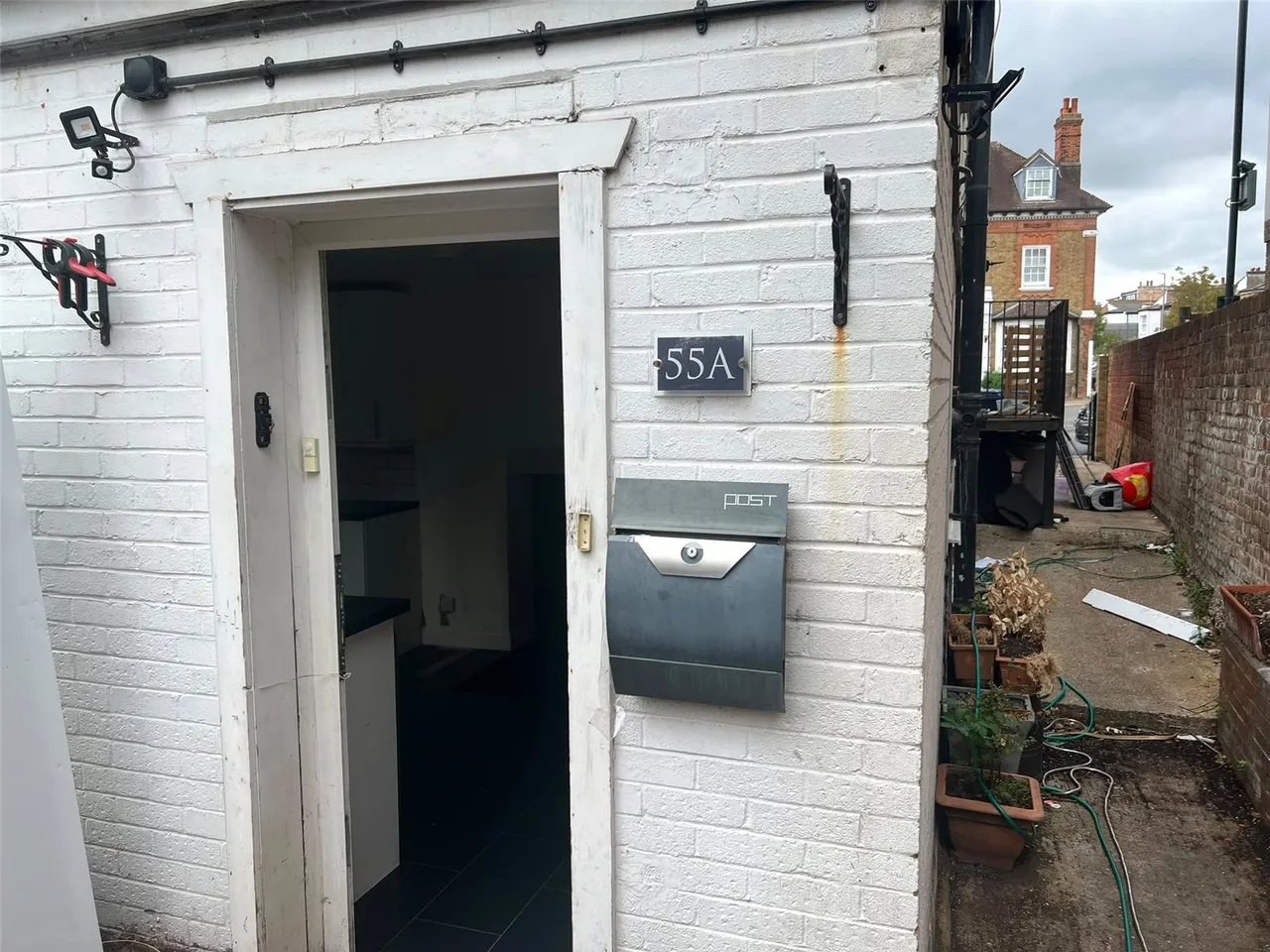 Gunnersbury Lane, London, W3, photo 8