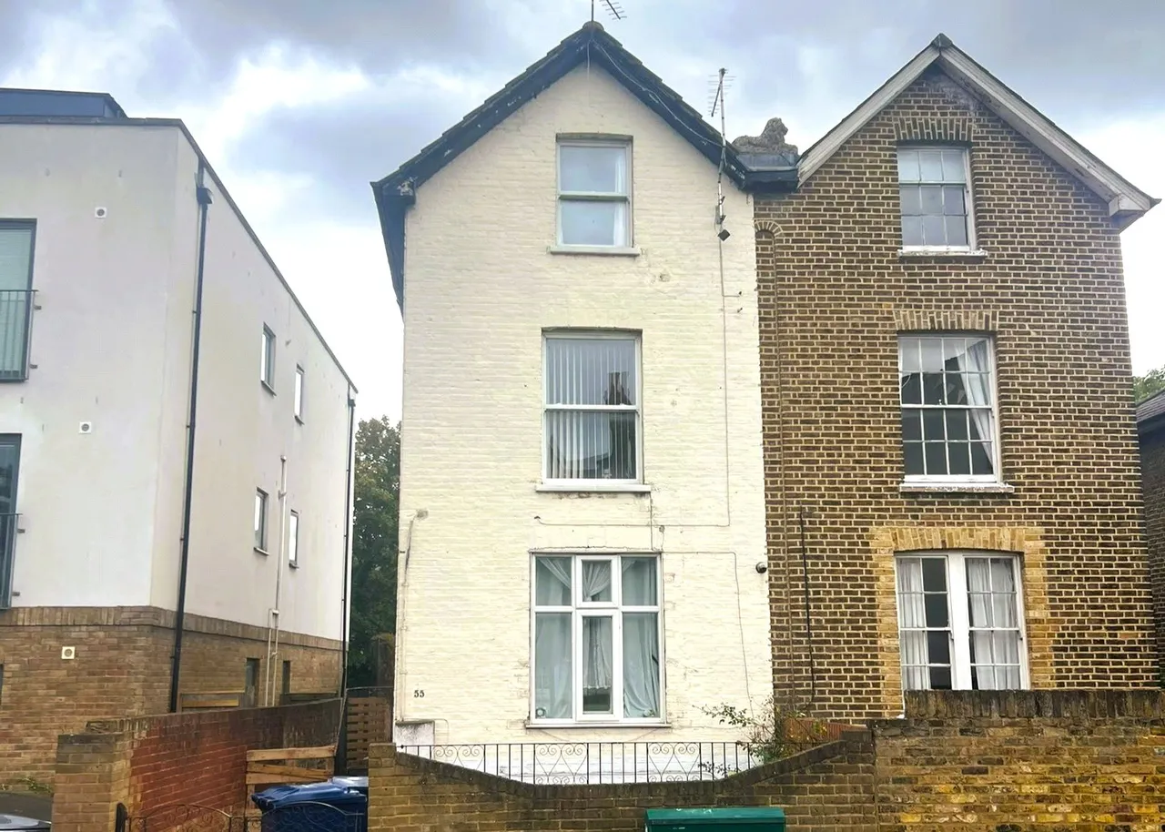 1 bed flat for sale, Gunnersbury Lane, London, W3