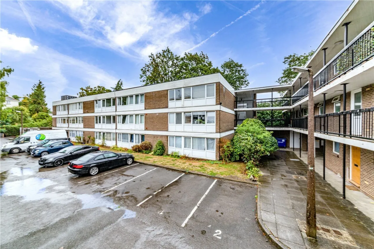 Ravenswood Court, Woking, Surrey, GU22, photo 10
