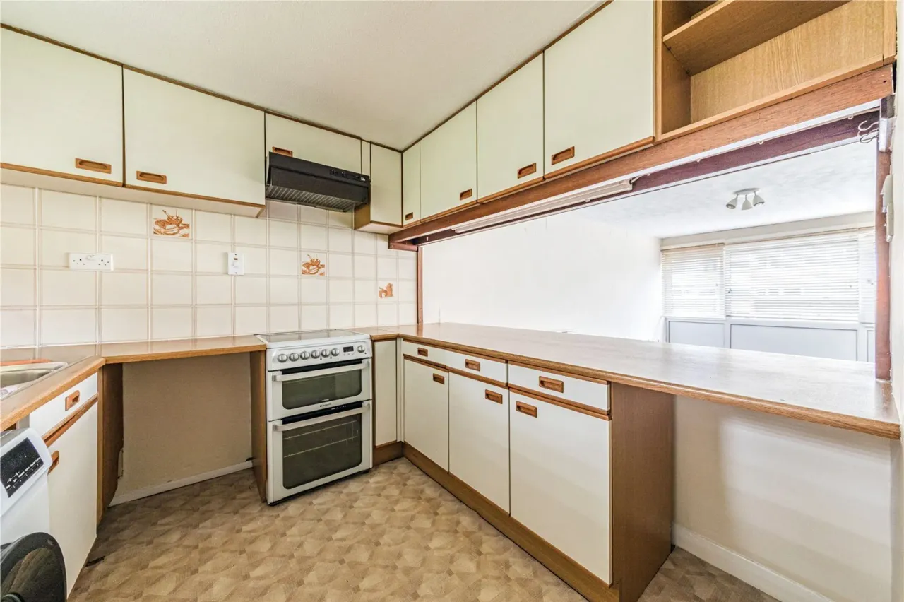 Ravenswood Court, Woking, Surrey, GU22, photo 5