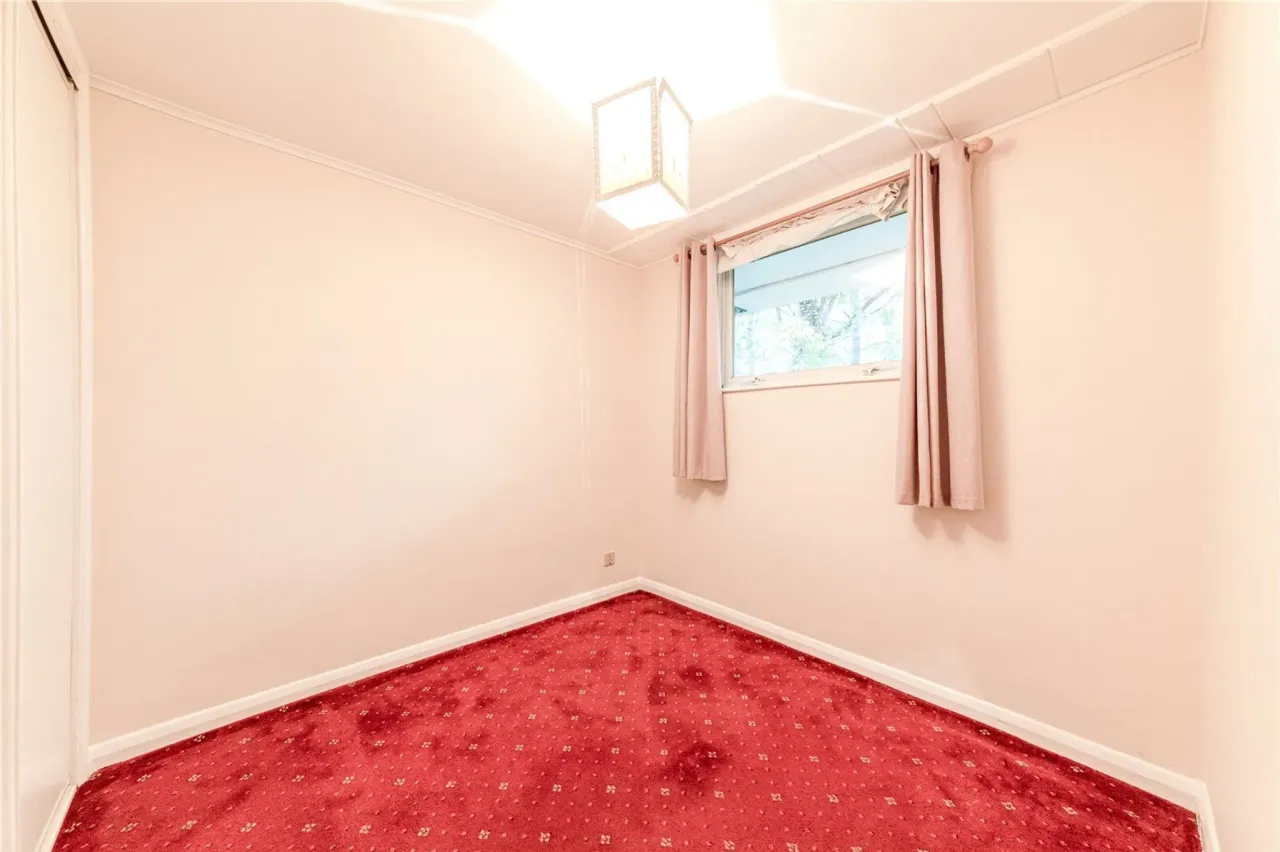 Ravenswood Court, Woking, Surrey, GU22, photo 8
