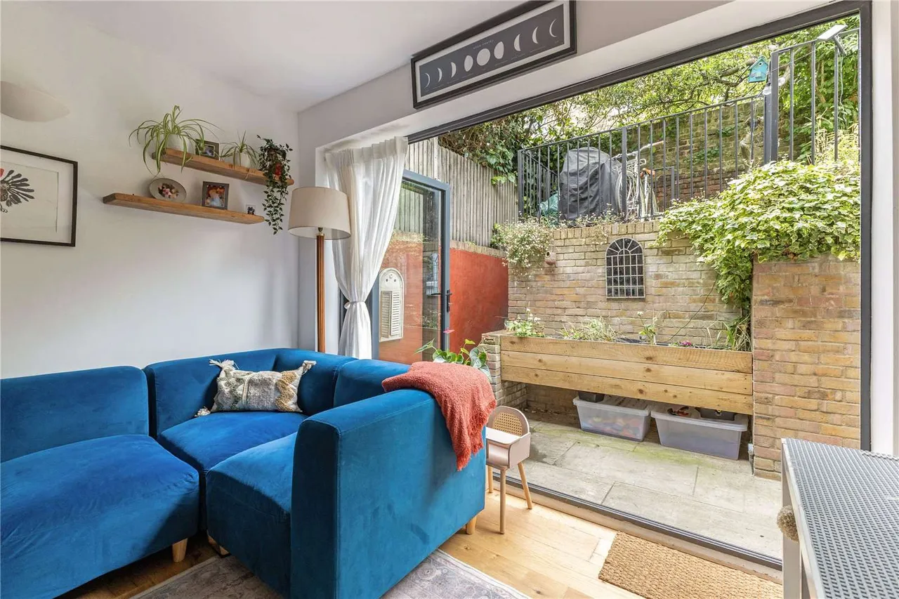 2 bed flat for sale — Stanbridge Road, Putney, London, SW15 1DX