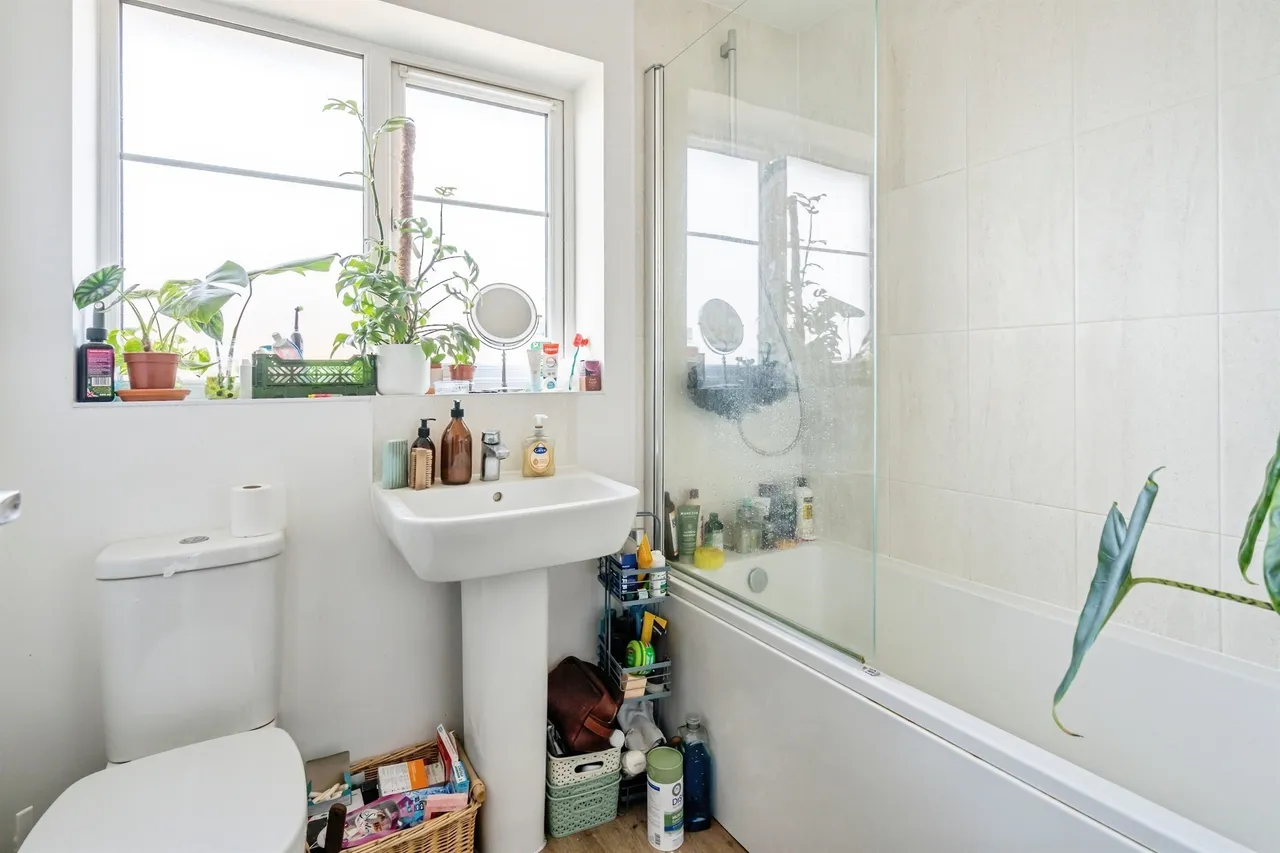 The Rew, West Broyle, Chichester, photo 11