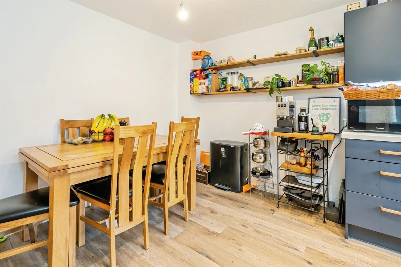 The Rew, West Broyle, Chichester, photo 4