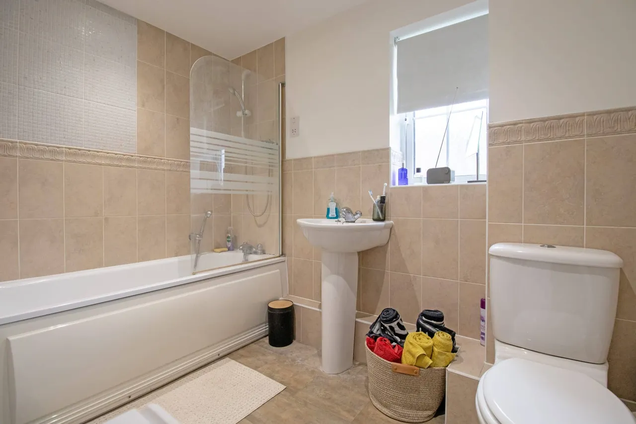Irwin Road, Blyton, DN21, photo 11