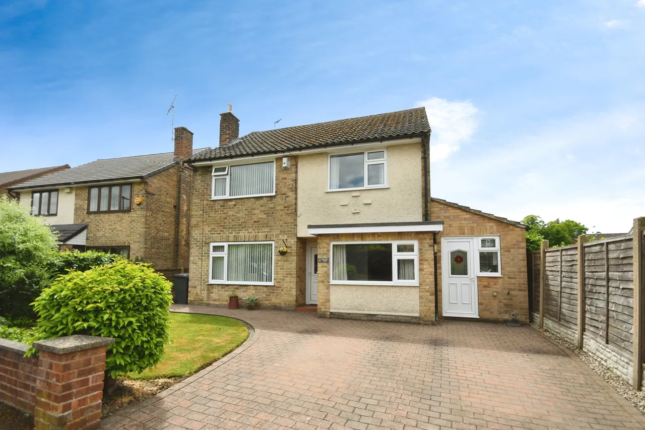 4 bed house for sale — Birchitt Road, Sheffield