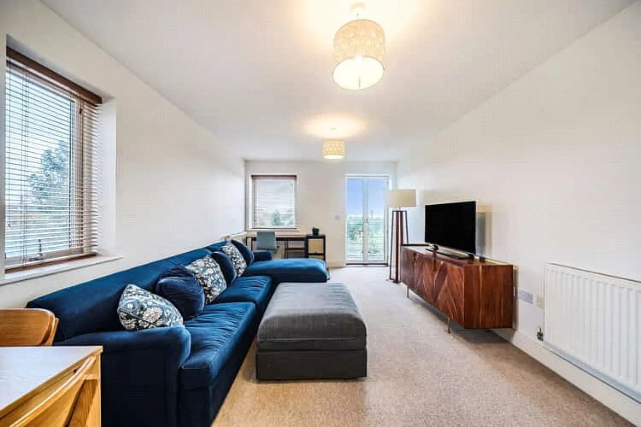 Holdford Way, London, photo 8
