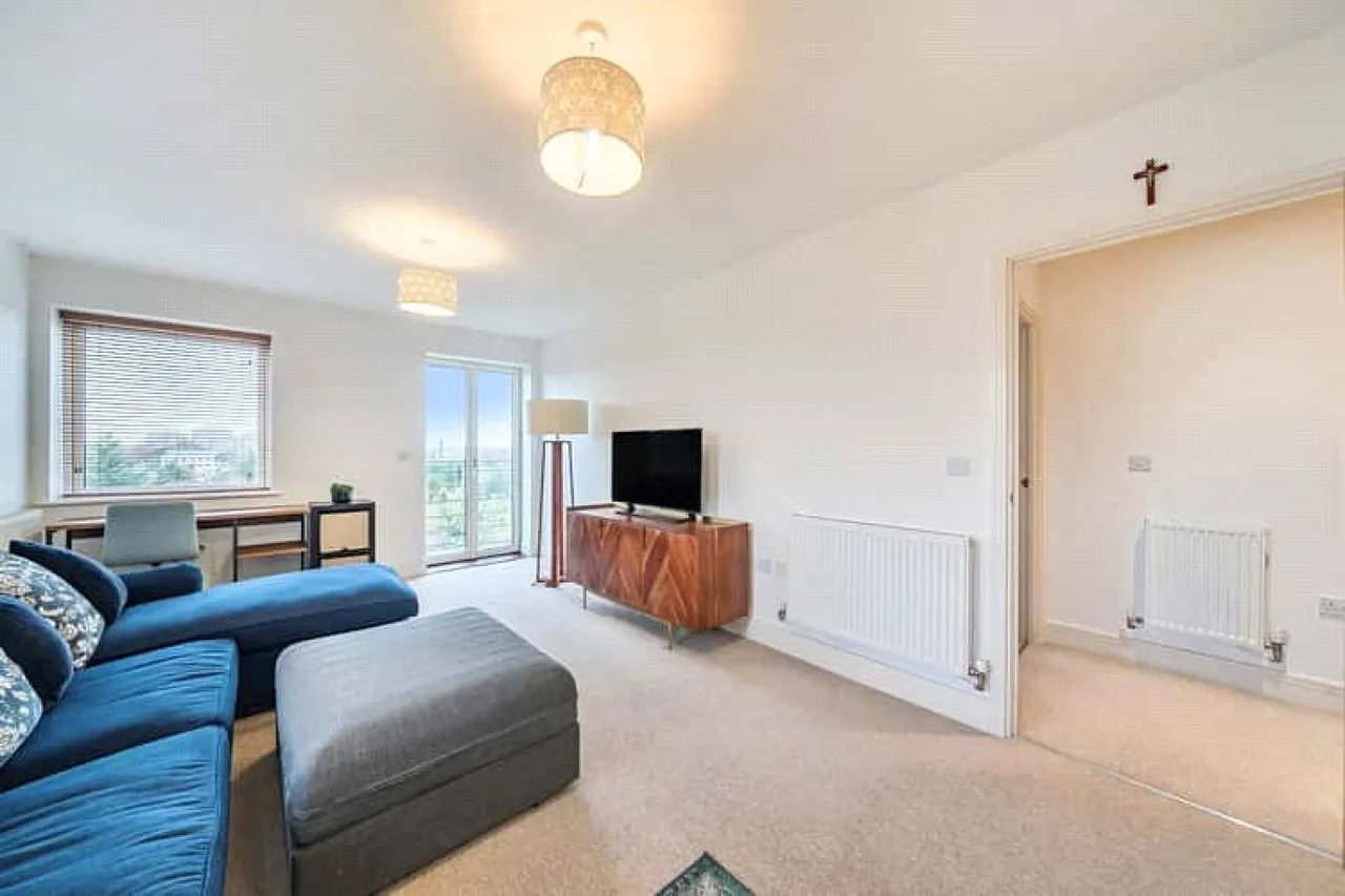 Holdford Way, London, photo 3