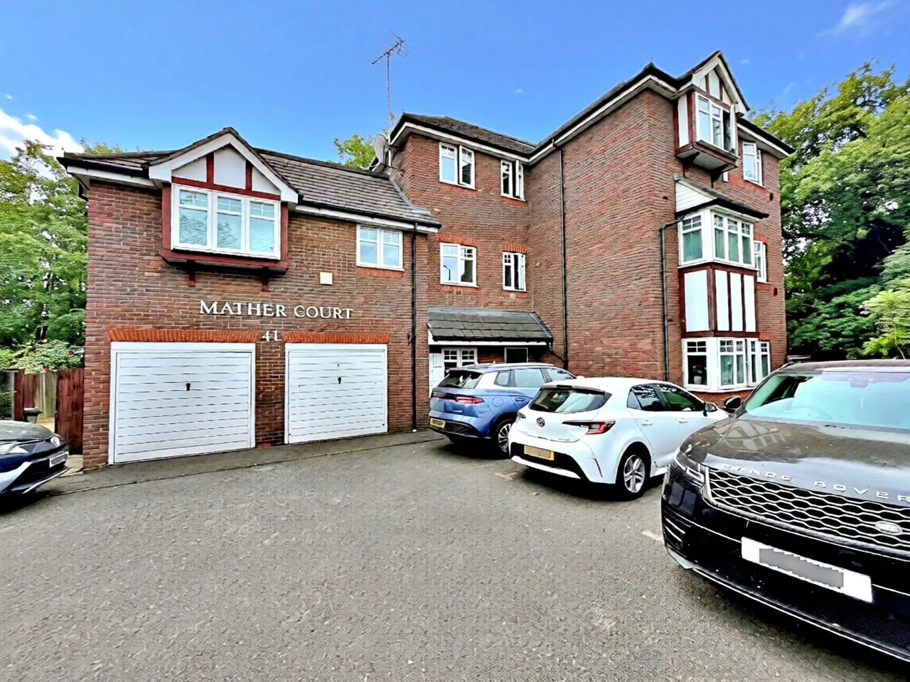 2 bed flat for sale, Kenton Road, Harrow, HA3