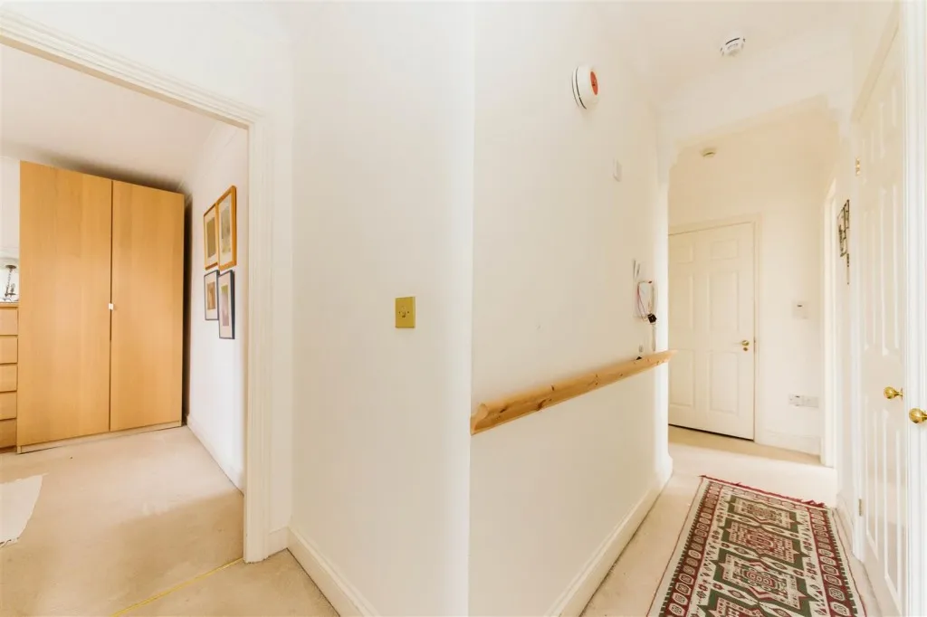 Flat 31, Carfax Court, Durdham Park, Redland, Bristol, BS6 6XG, photo 11