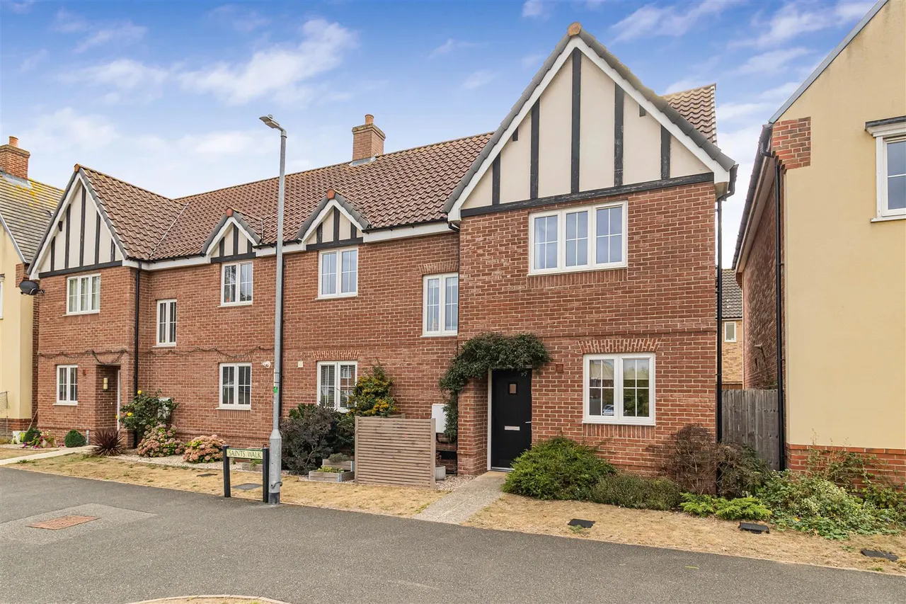 4 bed property for sale, Saints Walk, Kedington, CB9