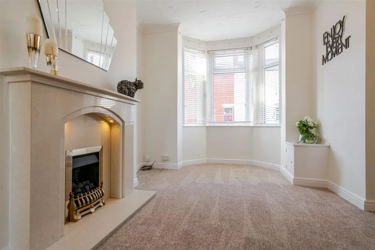 Selwyn Street, Leigh, WN7, photo 5