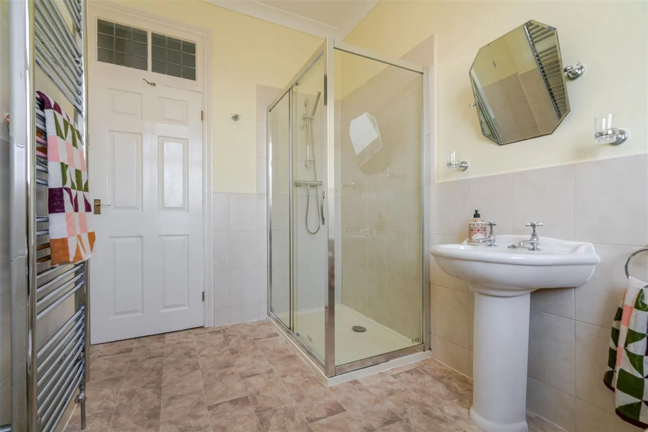 Selwyn Street, Leigh, WN7, photo 15