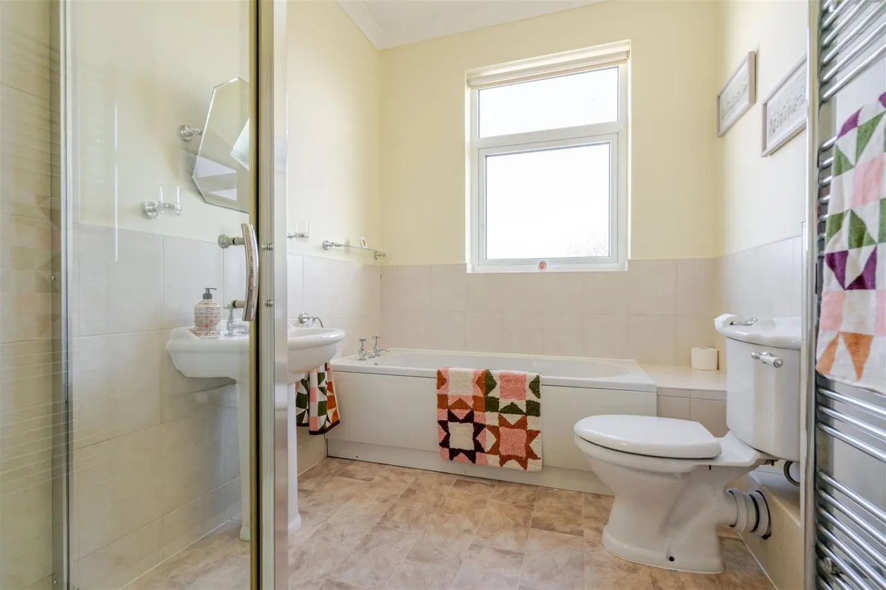Selwyn Street, Leigh, WN7, photo 13