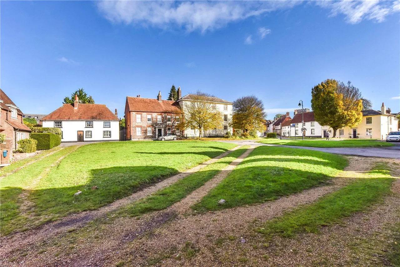 2 bed house for sale — The Spain, Petersfield, Hampshire, GU32