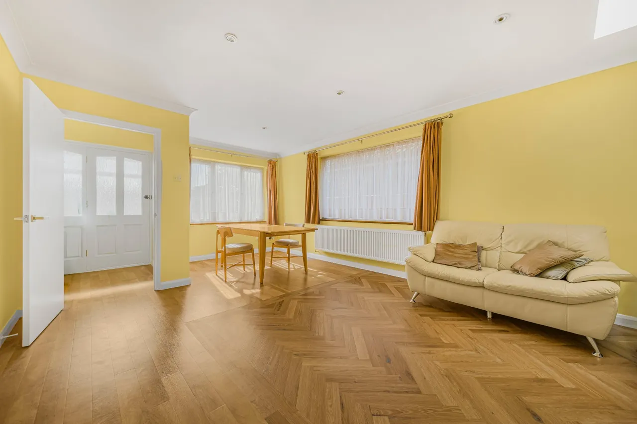Stewart Avenue, Shepperton, TW17, photo 3