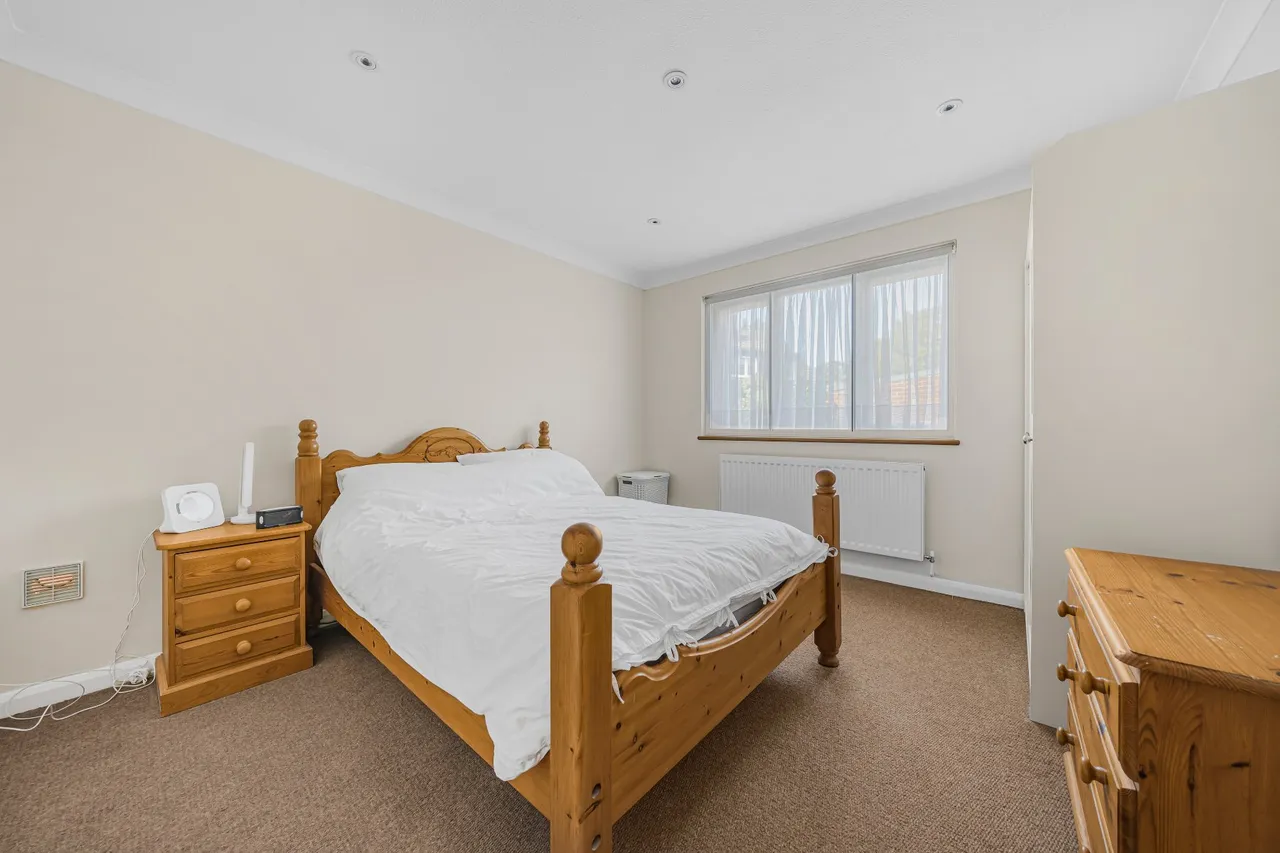 Stewart Avenue, Shepperton, TW17, photo 7