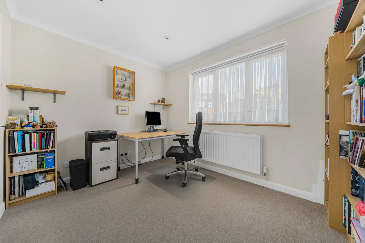 Stewart Avenue, Shepperton, TW17, photo 9