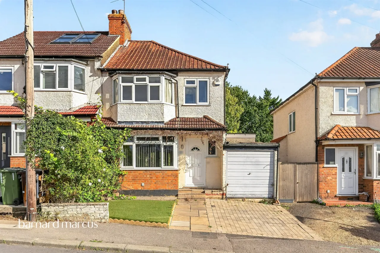 3 bed house for sale, The Greenway, Epsom, KT18