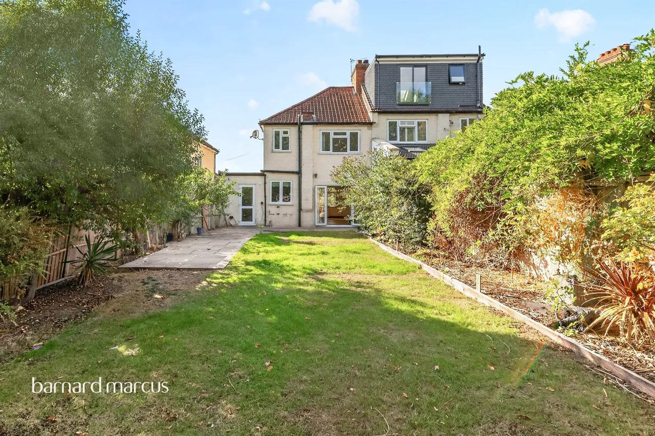 The Greenway, Epsom, KT18, photo 12