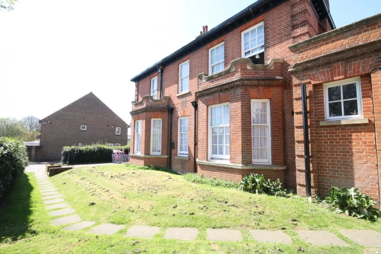 1 bed flat to rent — St Martins Hill, Canterbury, Kent