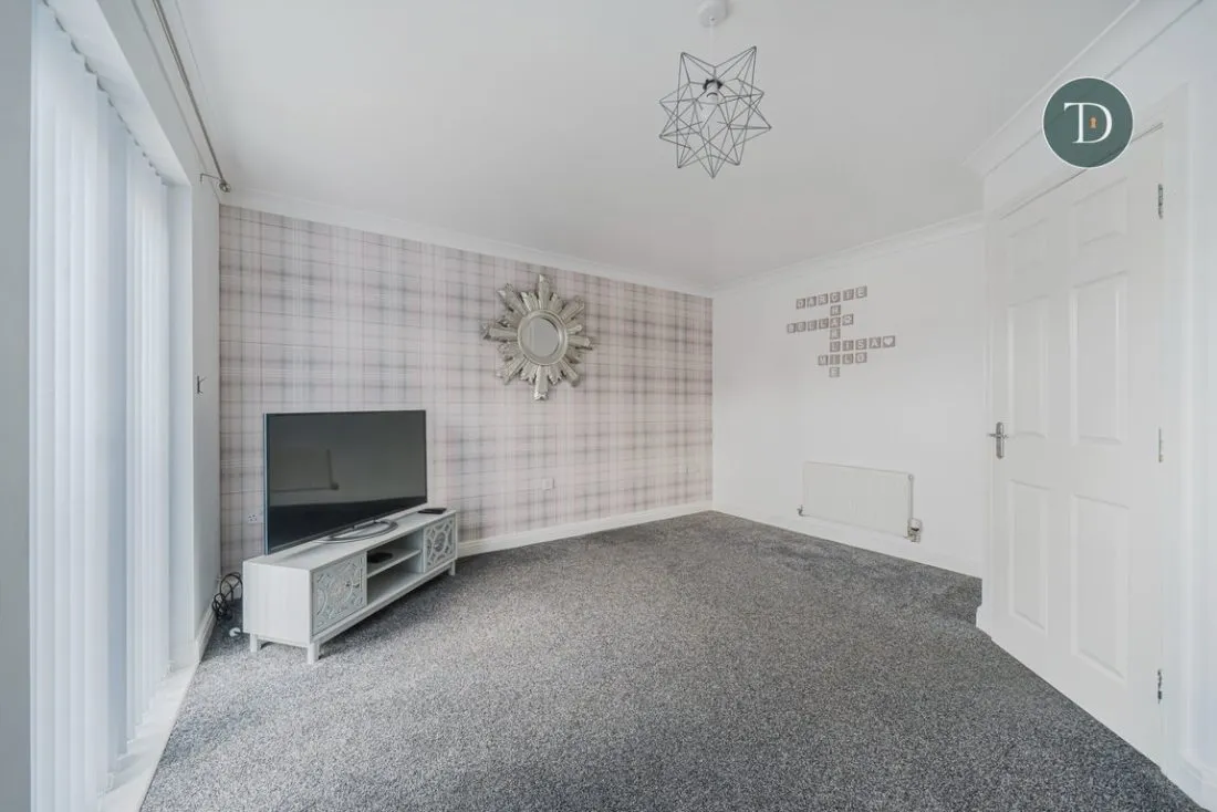 Little Birches, Ellesmere Port, CH65 3BX, photo 8