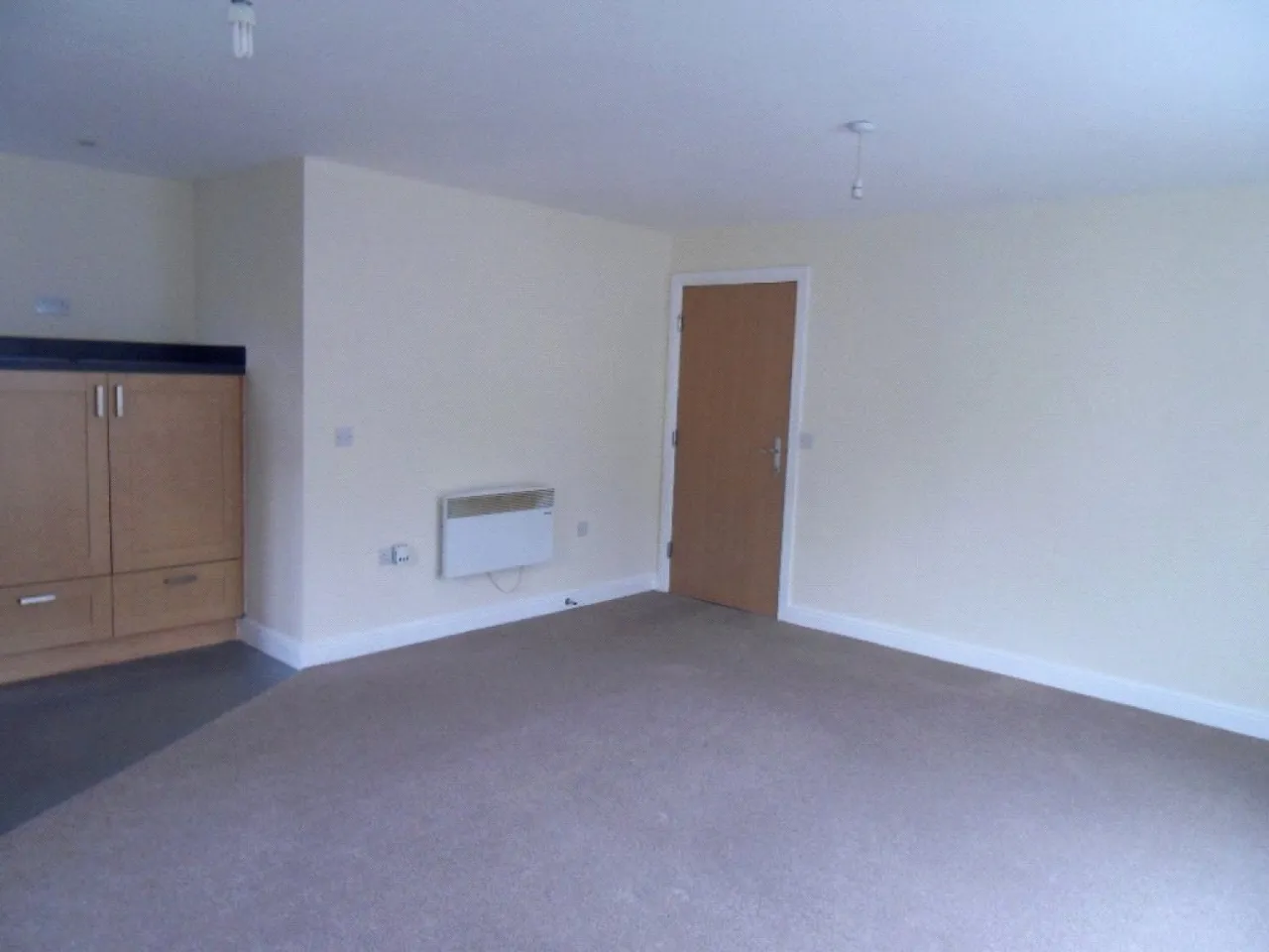 Rotary Close, Dewsbury, WF13, photo 4