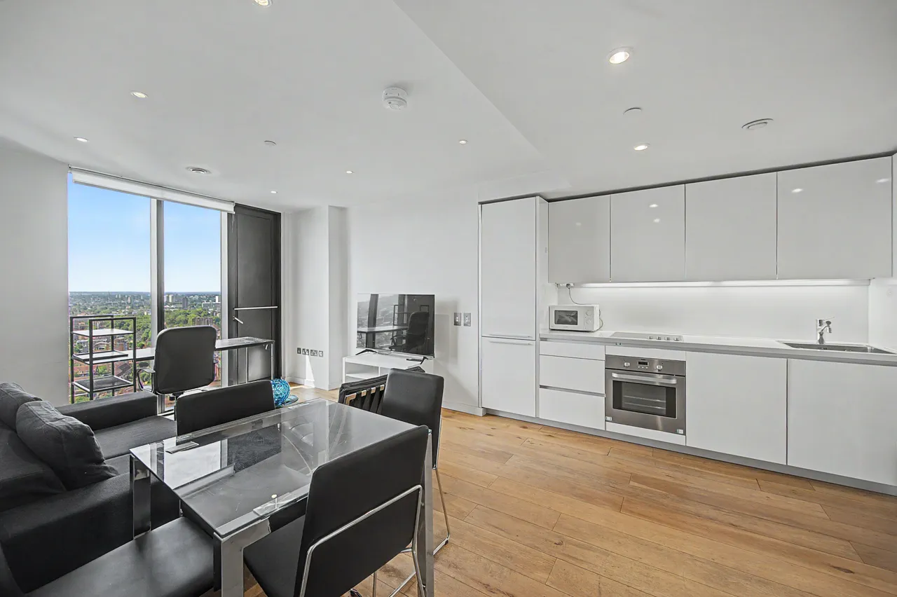 Apartment 2707, The Strata, London, photo 5
