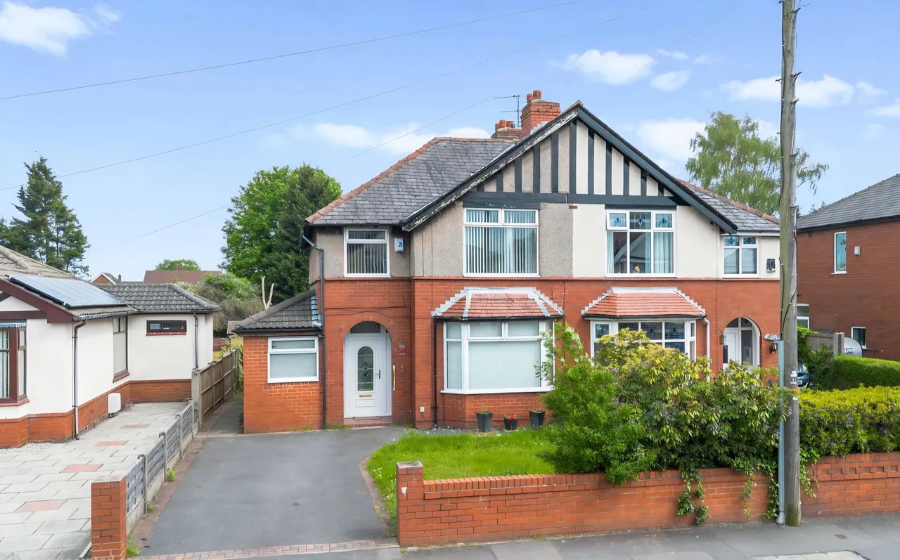 3 bed house for sale — Victoria Road, Newton-Le-Willows, Newton-Le-Willows, WA12 9RX