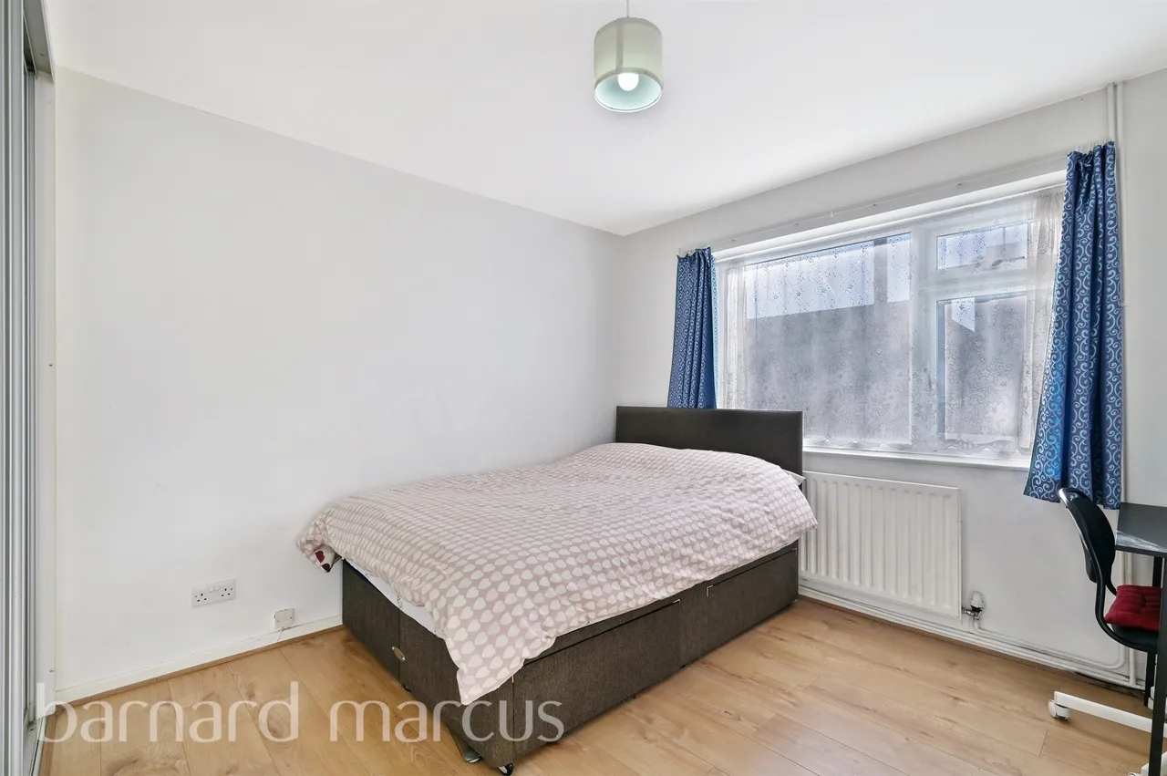Park Way, Feltham, TW14, photo 6