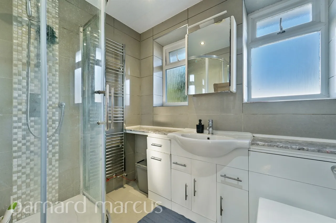 Park Way, Feltham, TW14, photo 5