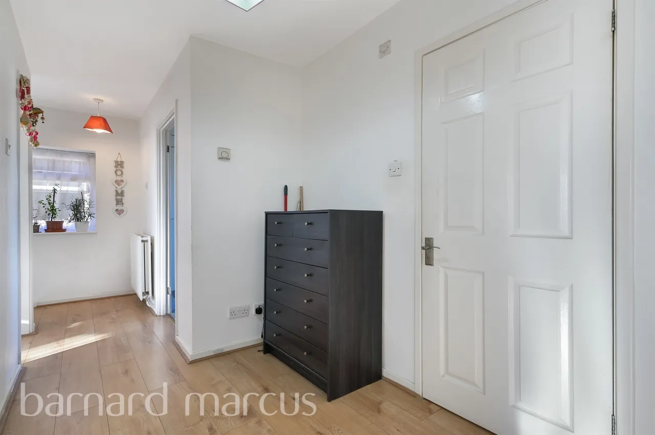 Park Way, Feltham, TW14, photo 10
