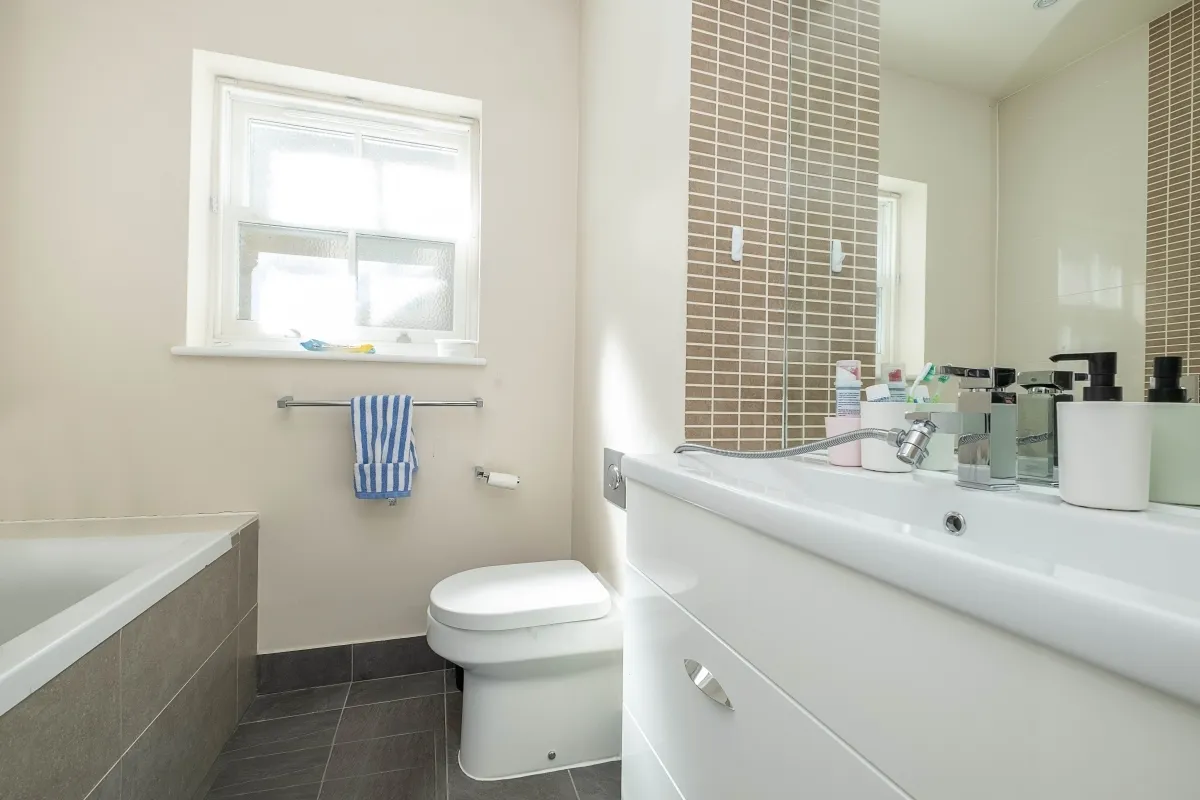 Clifton Road Kingston upon Thames KT2, photo 11