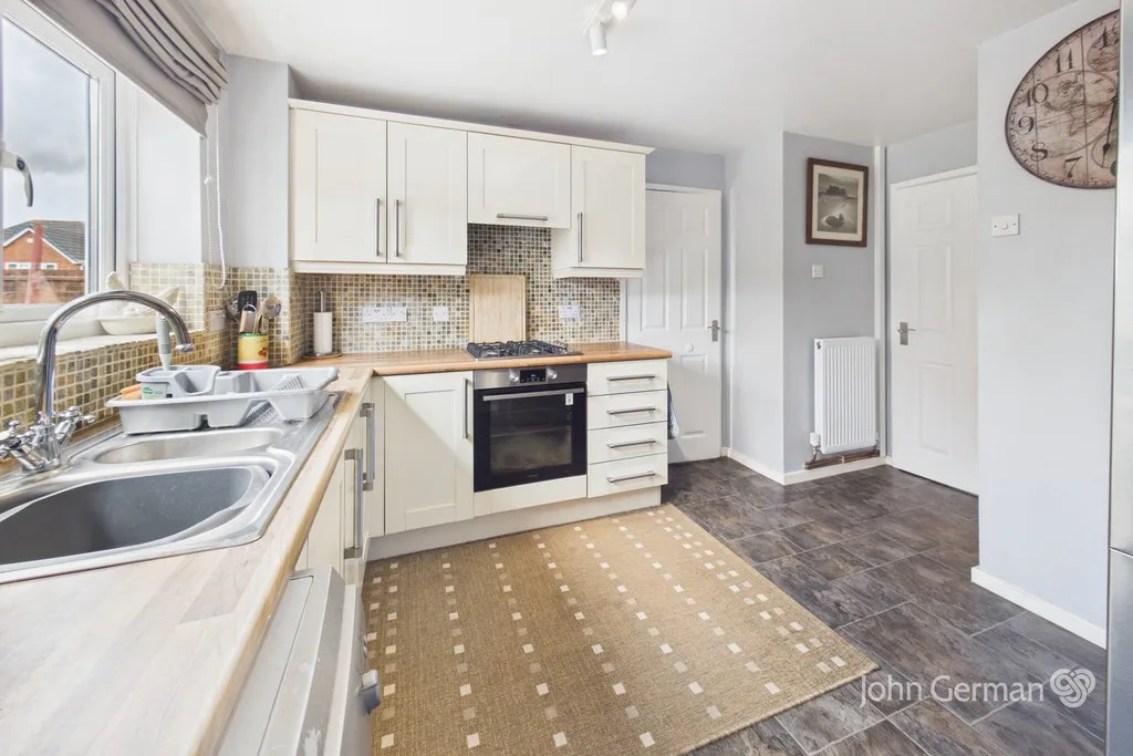 Hazel Close, Uttoxeter, photo 9