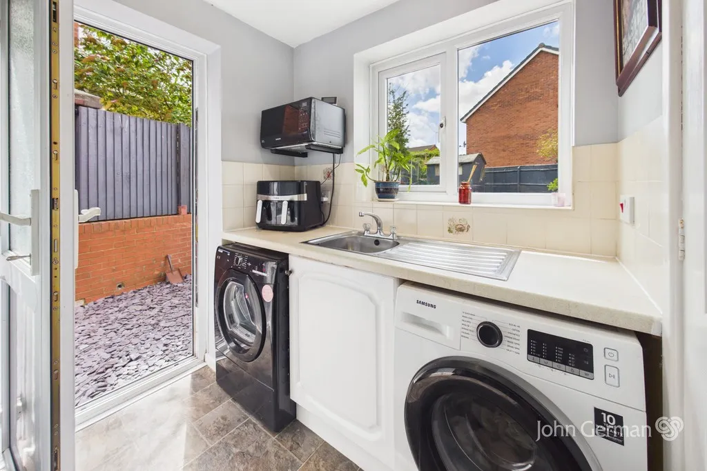 Hazel Close, Uttoxeter, photo 10